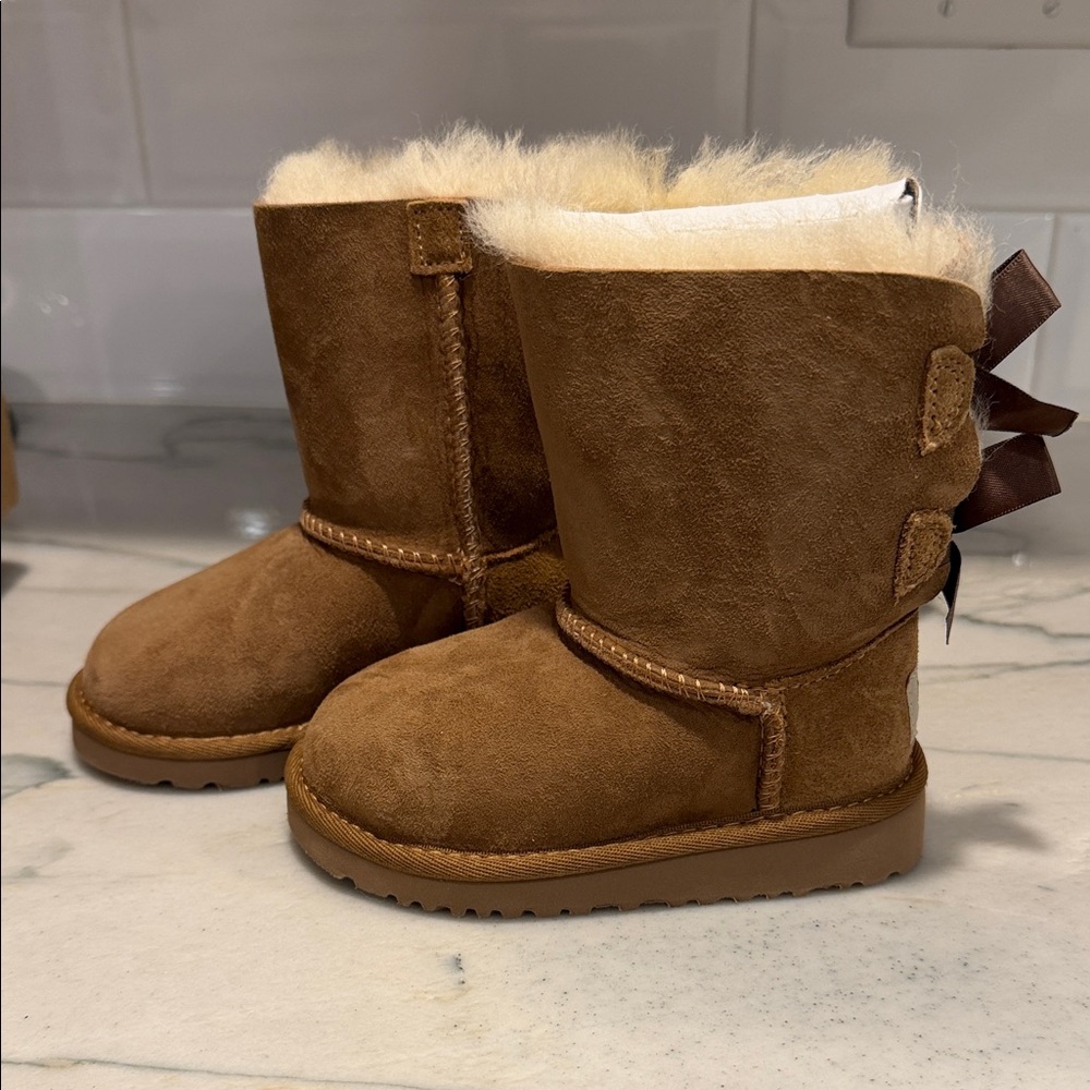 UGG Bailey Bow Boot in Chestnut